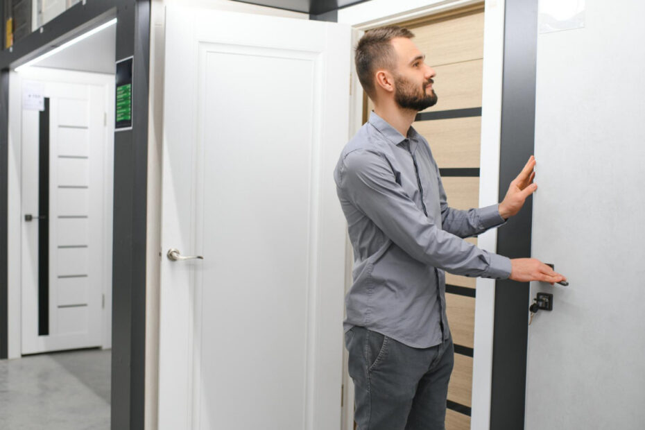 Pose de porte d’entrée et sécurité : pourquoi l’installation professionnelle est essentielle ?